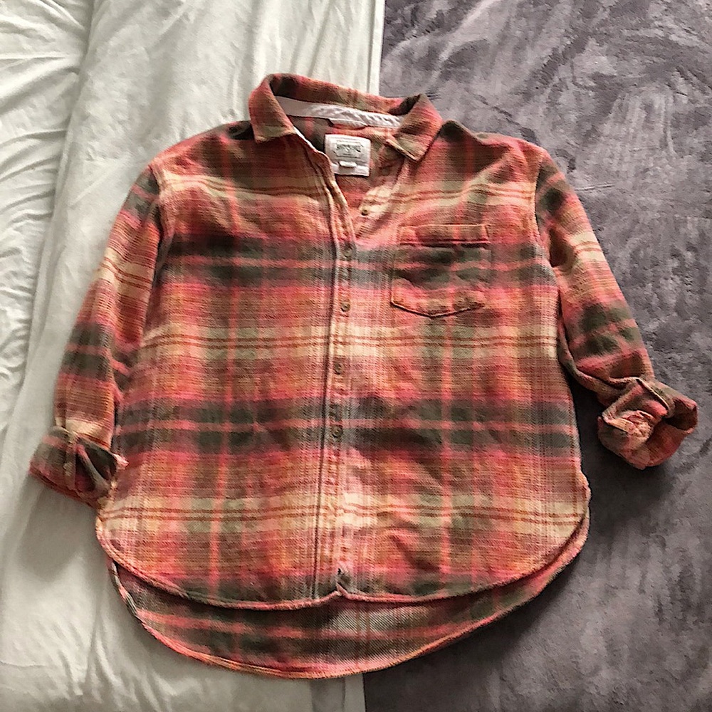Long sleeve pink and brown paid flannel size M (oversized)
